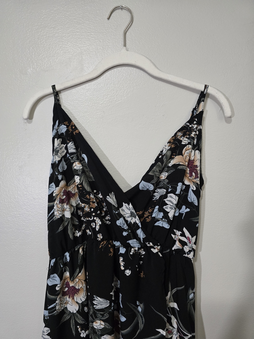 SHEIN Black Floral Hi-Lo Maxi Dress with Spaghetti Straps - Picture 3 of 7